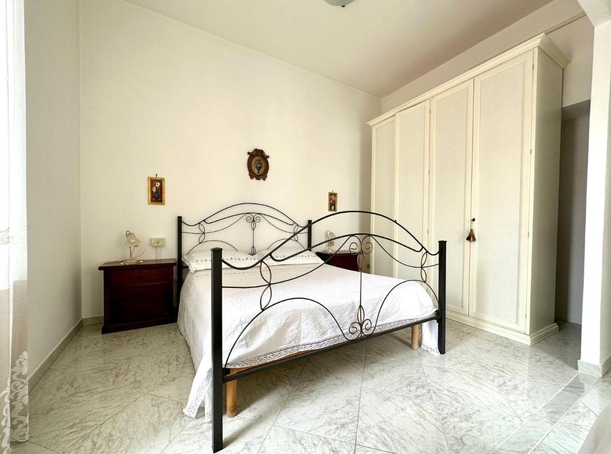 Family Relax Caracciolo Bed and Breakfast Napels Buitenkant foto